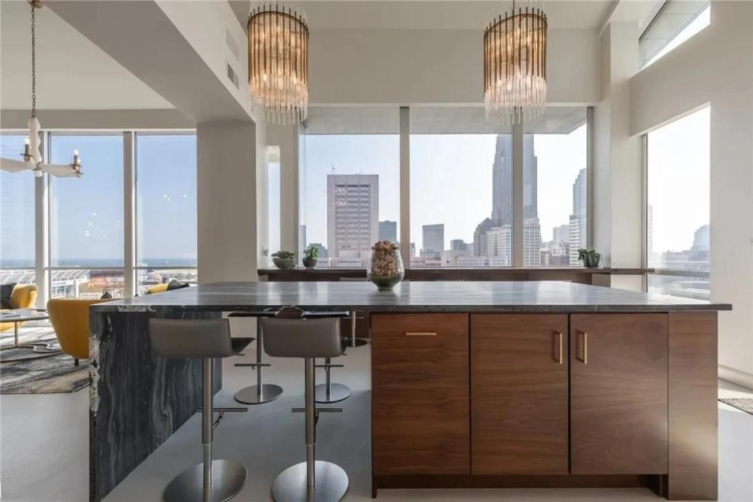 Apartment Skyline Downtown Penthouse Cleveland